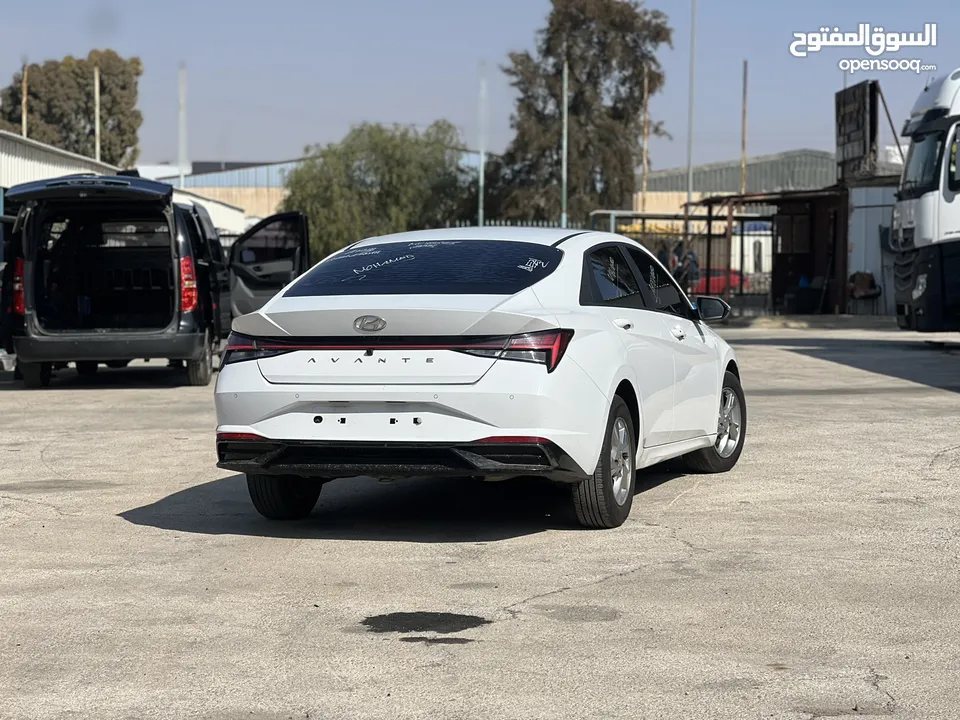 هيونداي افانتي بنزين 2021 وارد كوري