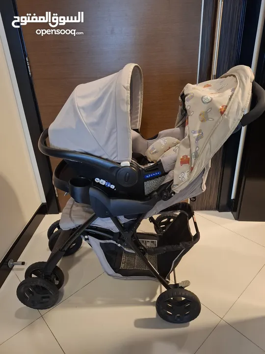 Graco stroller with car seat