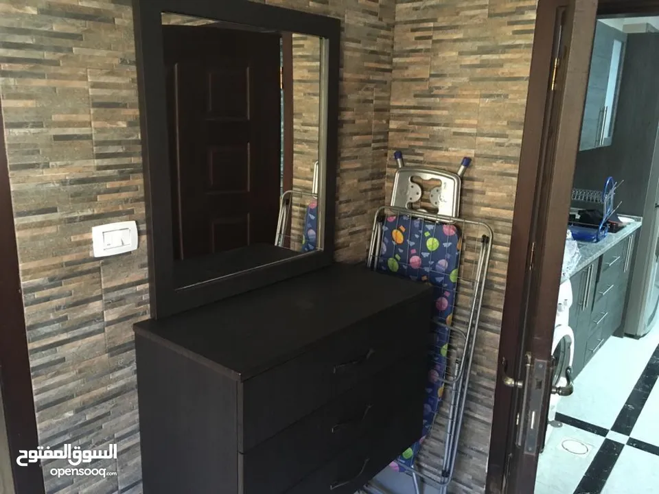 شقة مفروشة للايجار في سابع 400