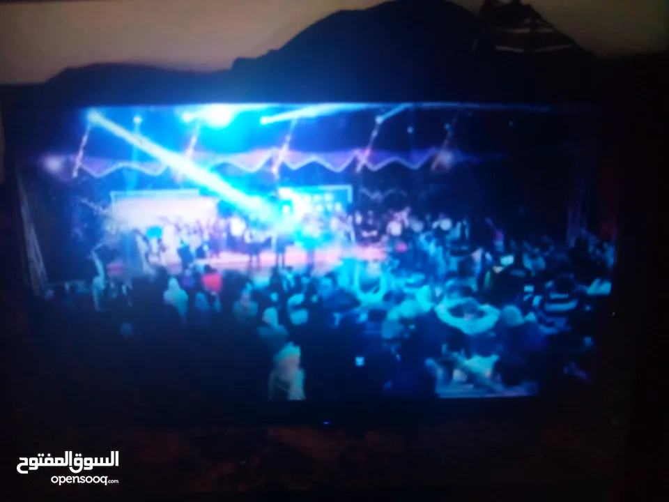 شاشة تورنيدو الأصلية للبيع بحالة ممتازة