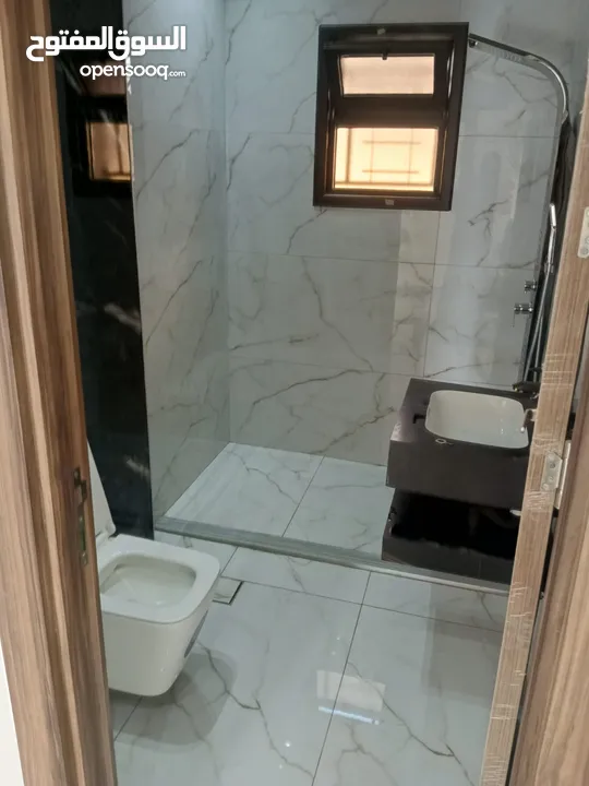قطع اراضي المستنده الطبقه والمستنده موقع مميز لقطه 27500 يوجد فيلا بالبيضاء الأرض 500 البناء 240 متر