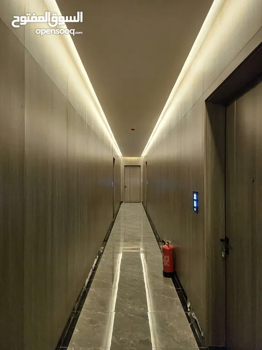 شقق سكنية فاخرة مفروشة بالكامل بإرقى الاثاث شاملة للماء والكهرباء . انترنت مجاني