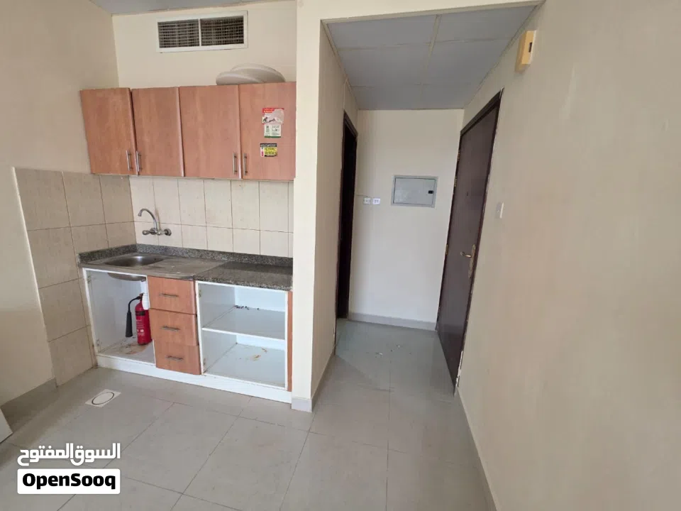 اقل اللاسعار في عجما استديو ببلكونه بالحميديه