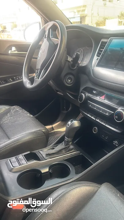 Hyundai Tuscan 2016