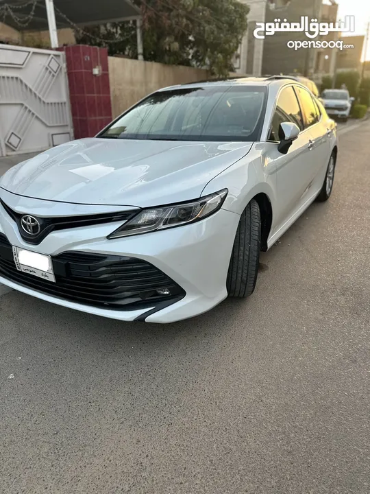 Toyota Camry GLE SAS 2019