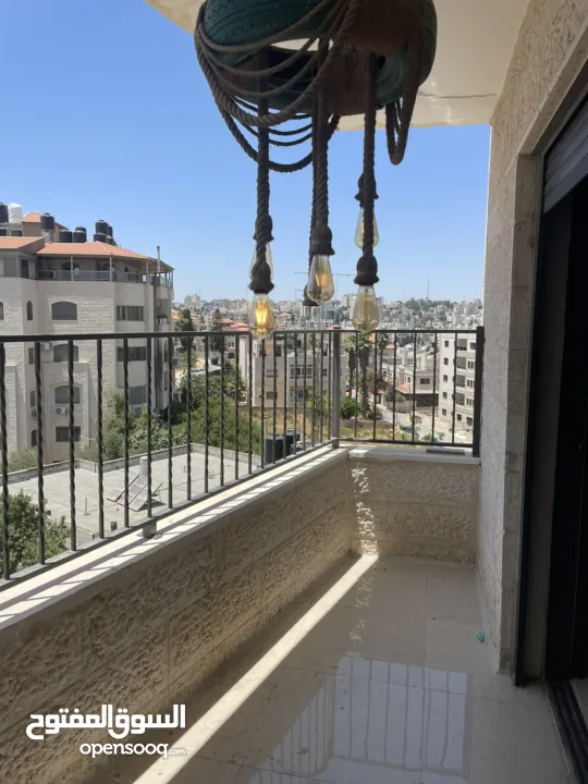 شقة مميزة سطح مرحبا للبيع 170 متر مشمسة ومطلة من جميع الجهات