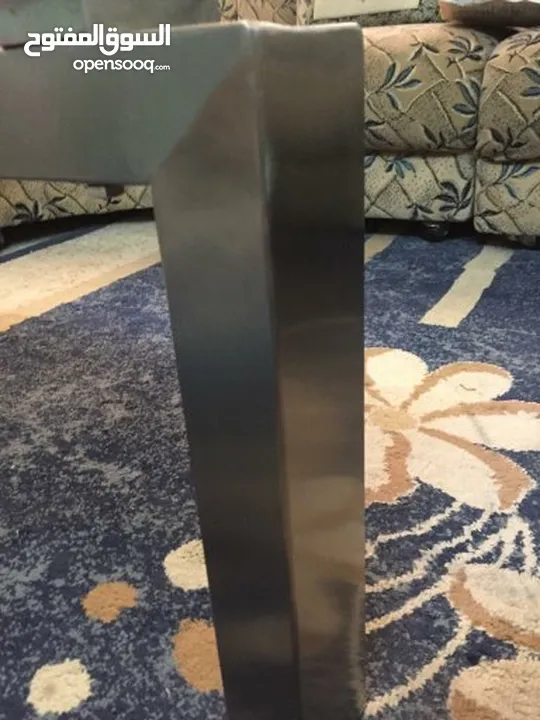 طاوله وسط زجاج( سكريت 10ملم )  وستنالس  دنماركيه