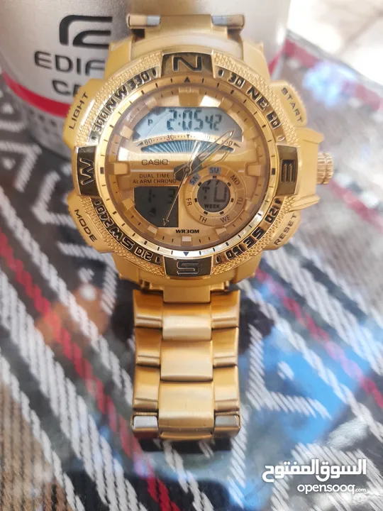ساعة عقارب مع ديجيتال ماركتها كاسيو الاصليه صنع اليابان لون ذهبي