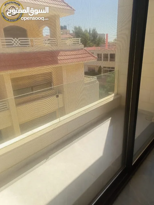 شقة فاخرة للبيع في أم أذينة طابق ثاني 170م تشطيب سوبر ديلوكس لم تسكن