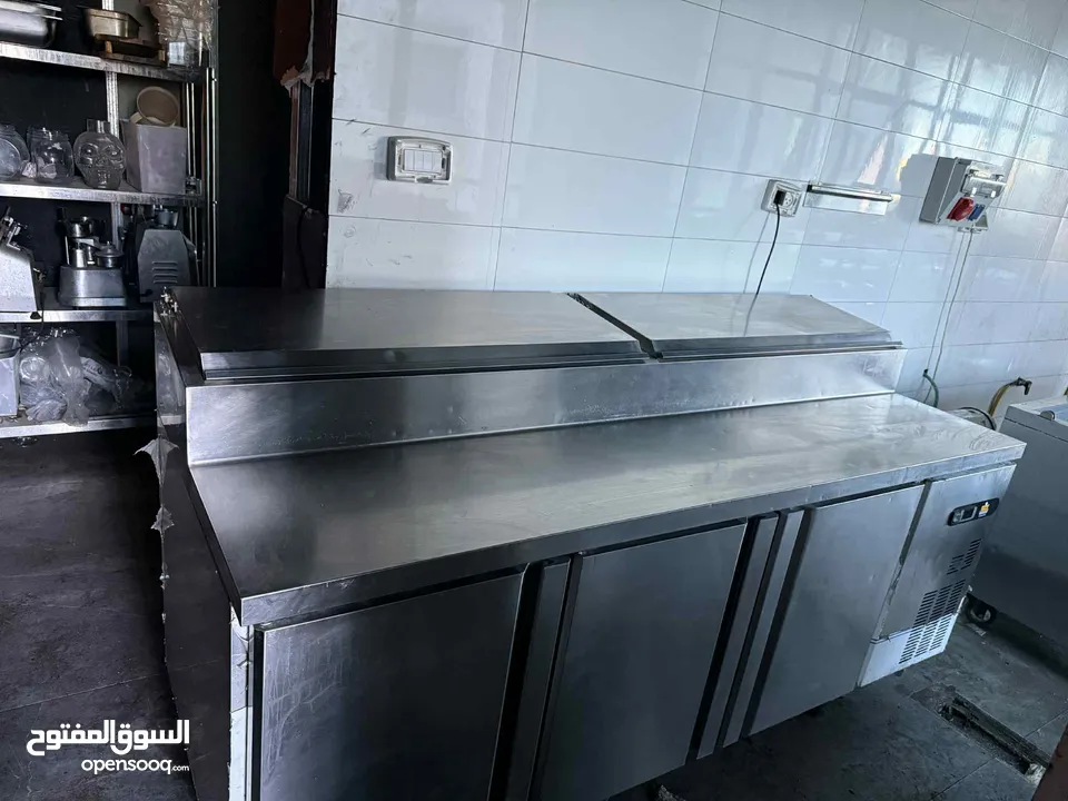 ثلاجات مطعم مستعملة لمدة بسيطة
