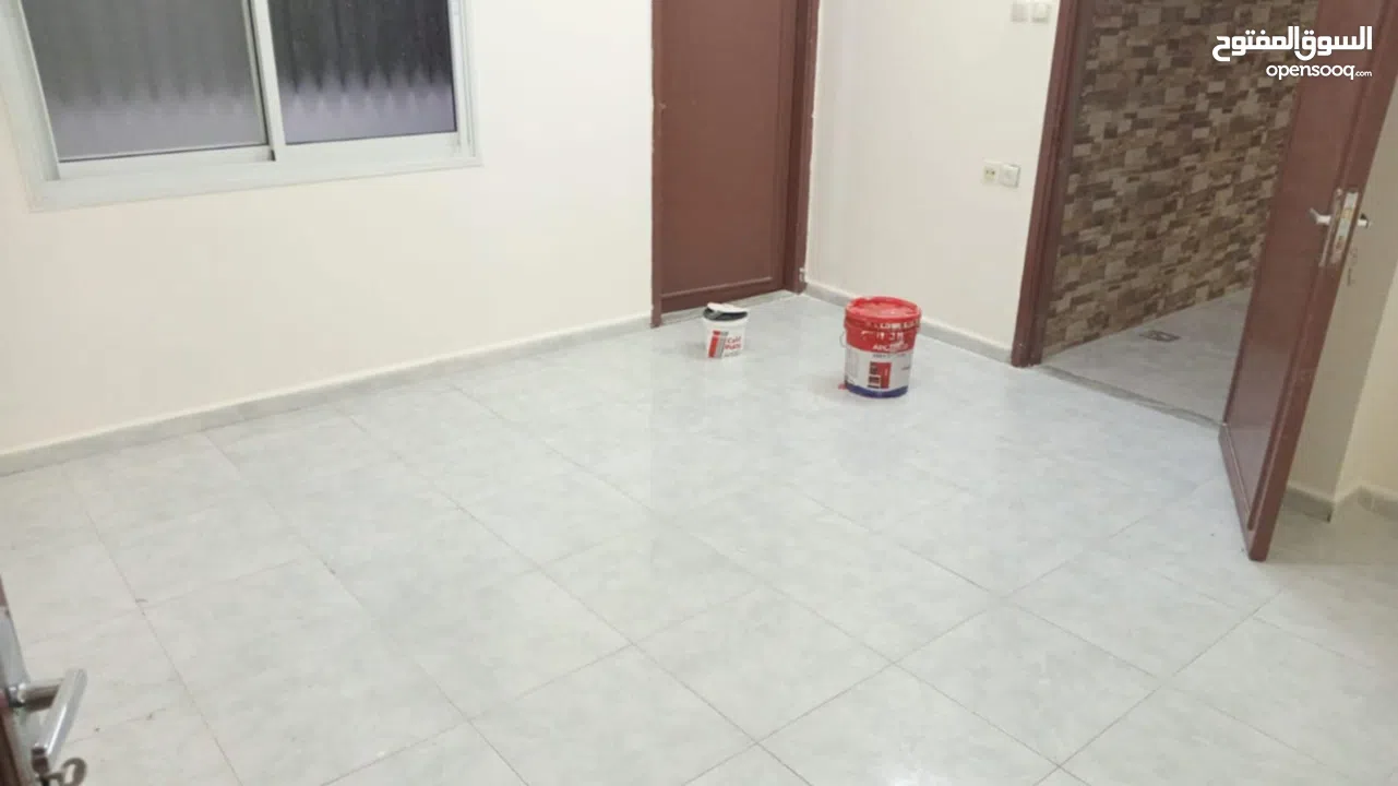 شقه للايجار لعائله  او اخ واخ