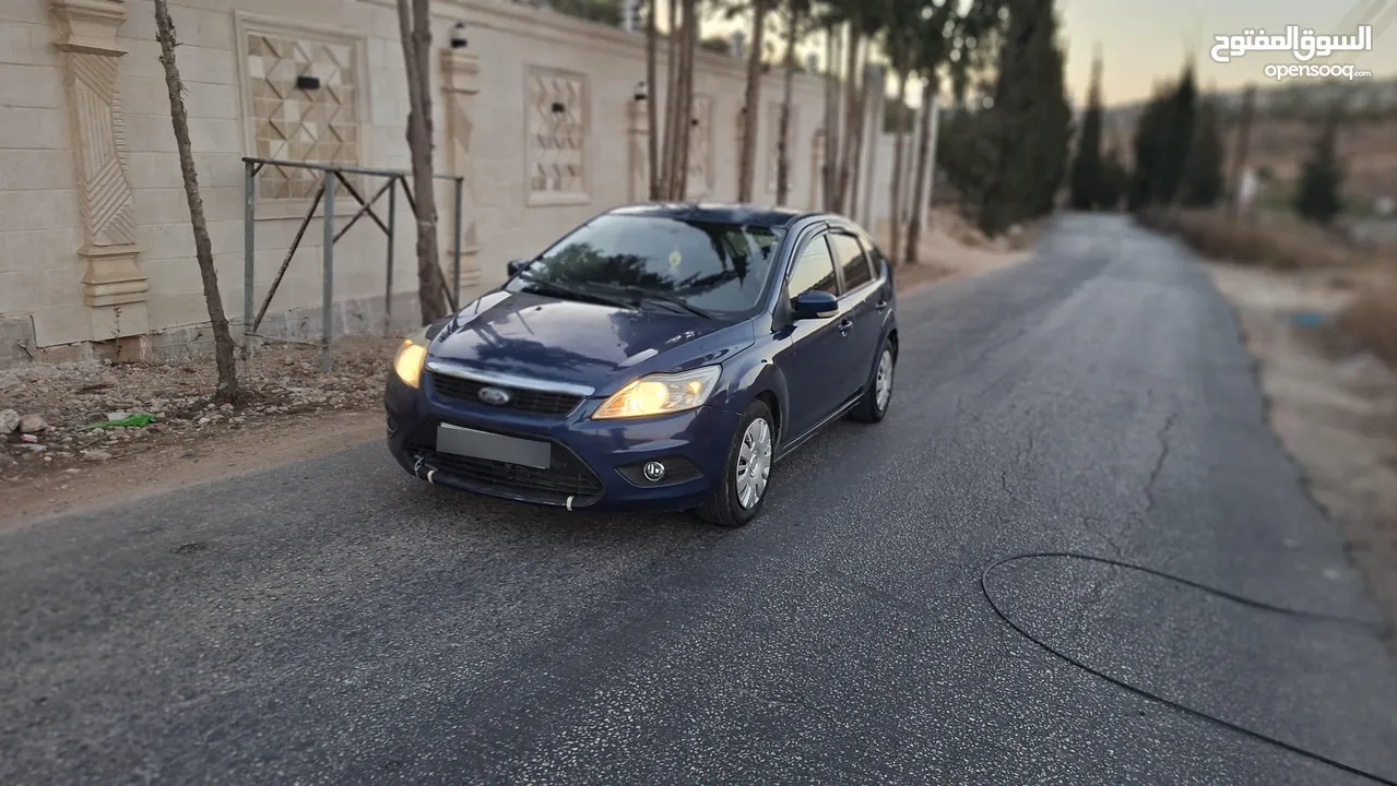 فورد فوكس موديل 2011-اتومتيك -ماتور 1600اصل برايفت فحص نخب دفعة 15الف كاش والباقي شيكات نظيفة عالاخر