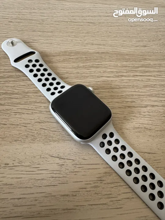 Apple Watch SE 44MM (Nike Edition)