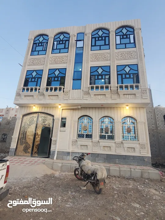 3دور قواعد كامل هردي وبسعر 45مليون شارع 12متر الموقع صنعاء بعد حي دارس الخط الجديد لتوصل