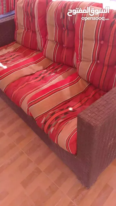 كنب للبيع مستعمل