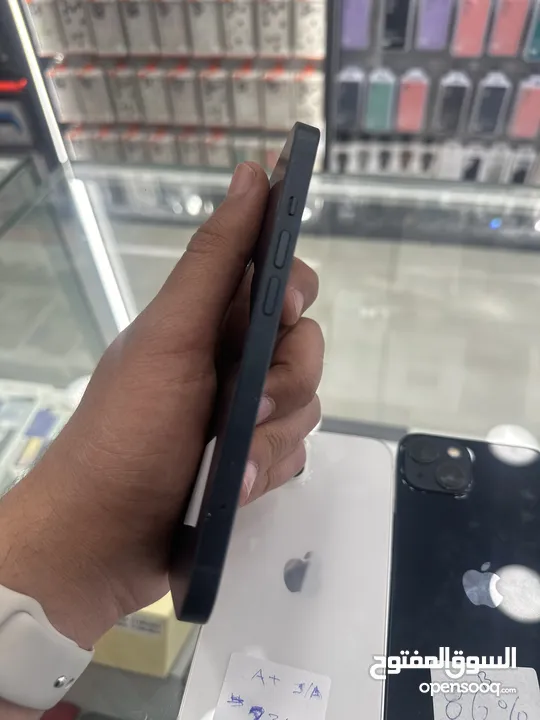 IPHONE 13 128 GB used  ايفون 13 128 جيجا مستعمل نظيف بحاله الوكاله  عليه كفاله ايام 10 ترجيع