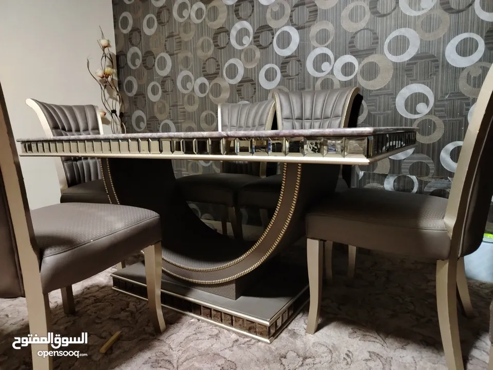 طاوله سفره رخام مع ست كراسي للبيع