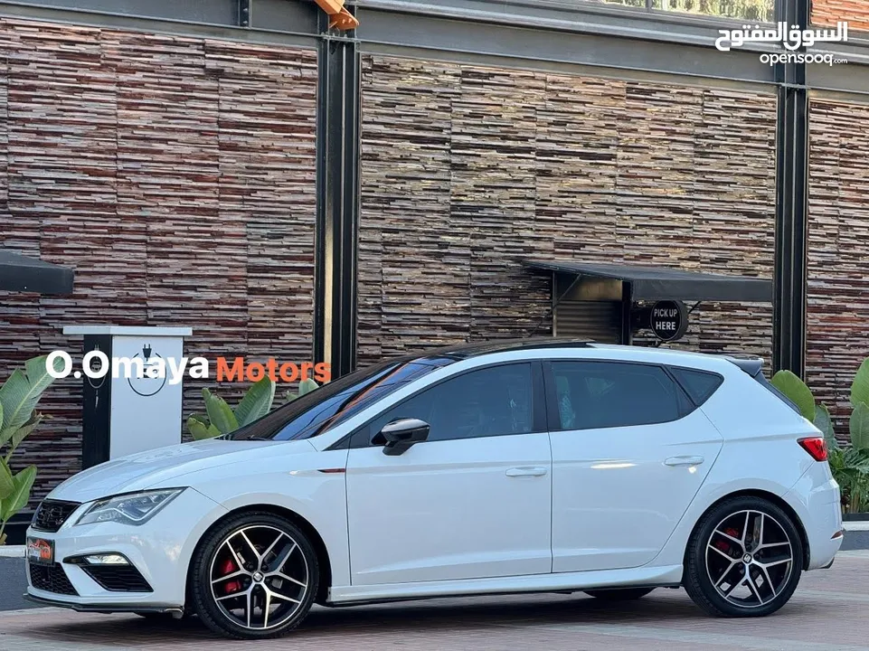 سعر حرق ع كاش SEAT LEON FR 2021  عداد قليل 30 KM و إضافات كاملة بانوراما