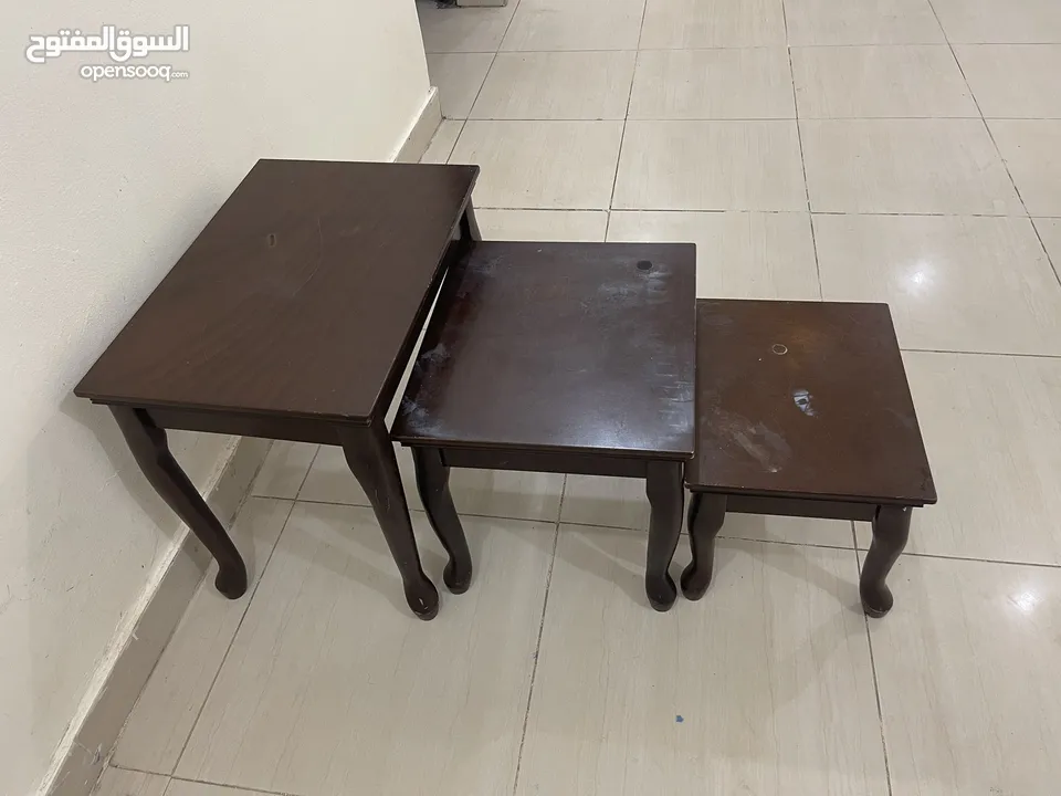 3 طاوله بحاله جيده جدا