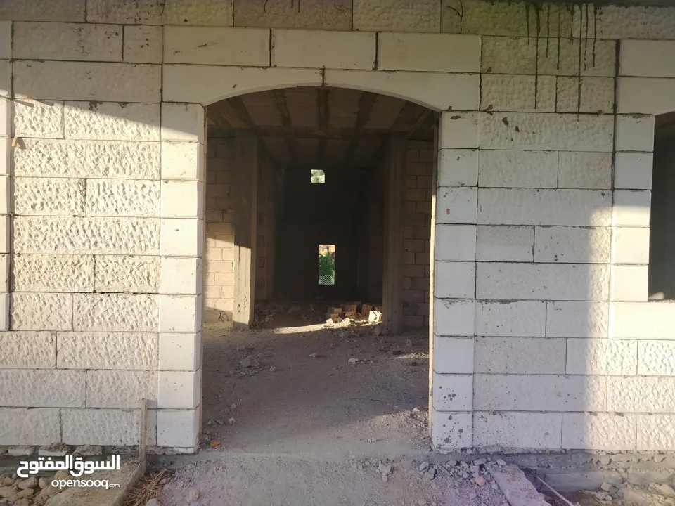 بيت عظم المغاريب واجهة حجر