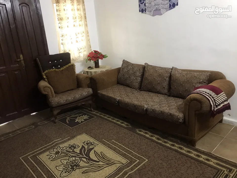 كنب سبع مقاعد