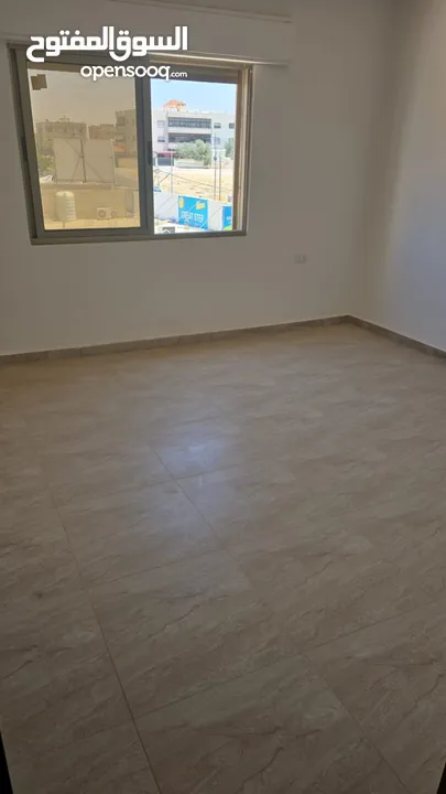 شقه للبيع حنينا طابق ثاني بسعر حرق