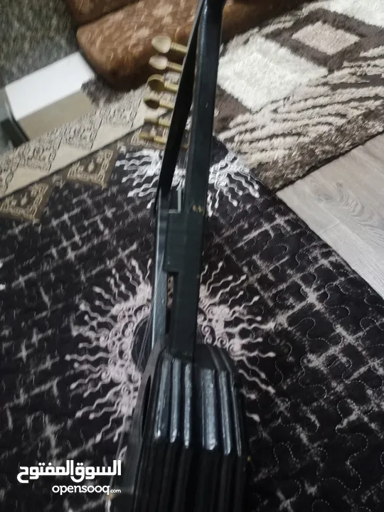 سمسميه سته اوتار للبيع  صوتها حلو معاها جك بتوصل عل السماعه ومعاها السلك تبع الجك ومعاها وصله بتشبكه