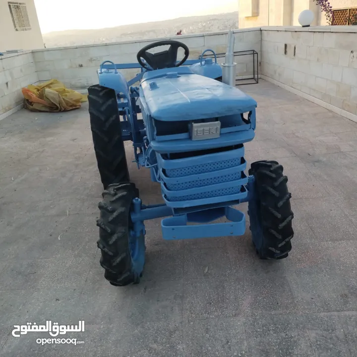 تركتراسكي للبيع مستعجل