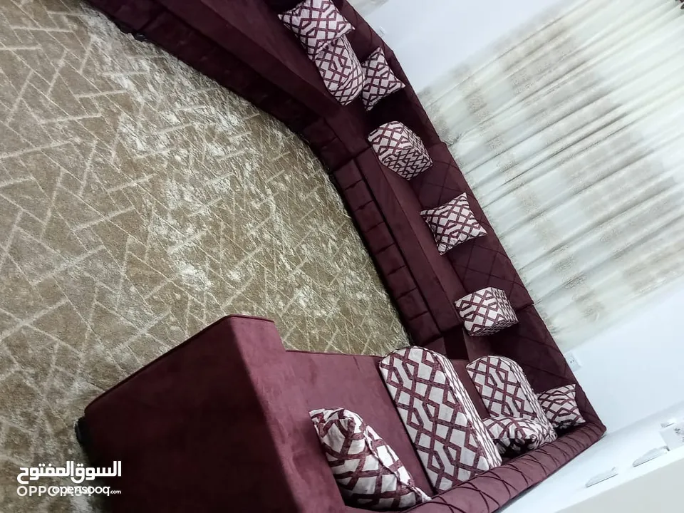 جلسات عربيه وجلسات خليه وكنب وفراشات تختوت جميع المواصفات