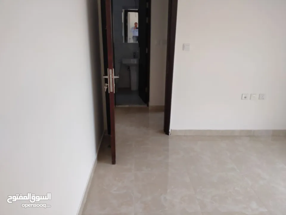 اجمل شقة غرفة وصالة  للايجار السنوى بعجمان منطقة الجرف