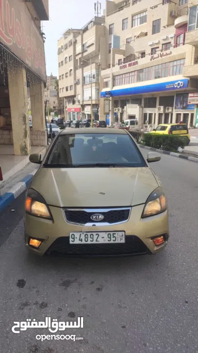 كيا ريو 2010