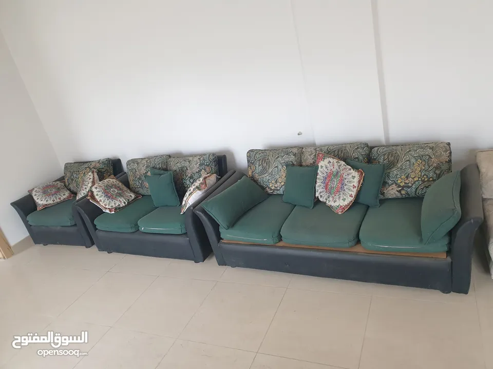 كنبايات صالون او غرفة جلوس للبيع بسعر مغر جدا" لا بل رمزي..عرض جنون فقط لفترة محدودة