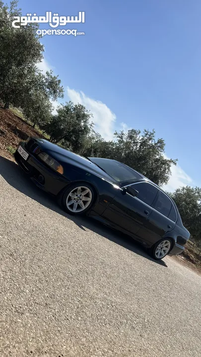 Bmw 520i e39 بي ام دبليو دب جير عادي الرجاء التواصل على رقم بالاعلان  ا2003