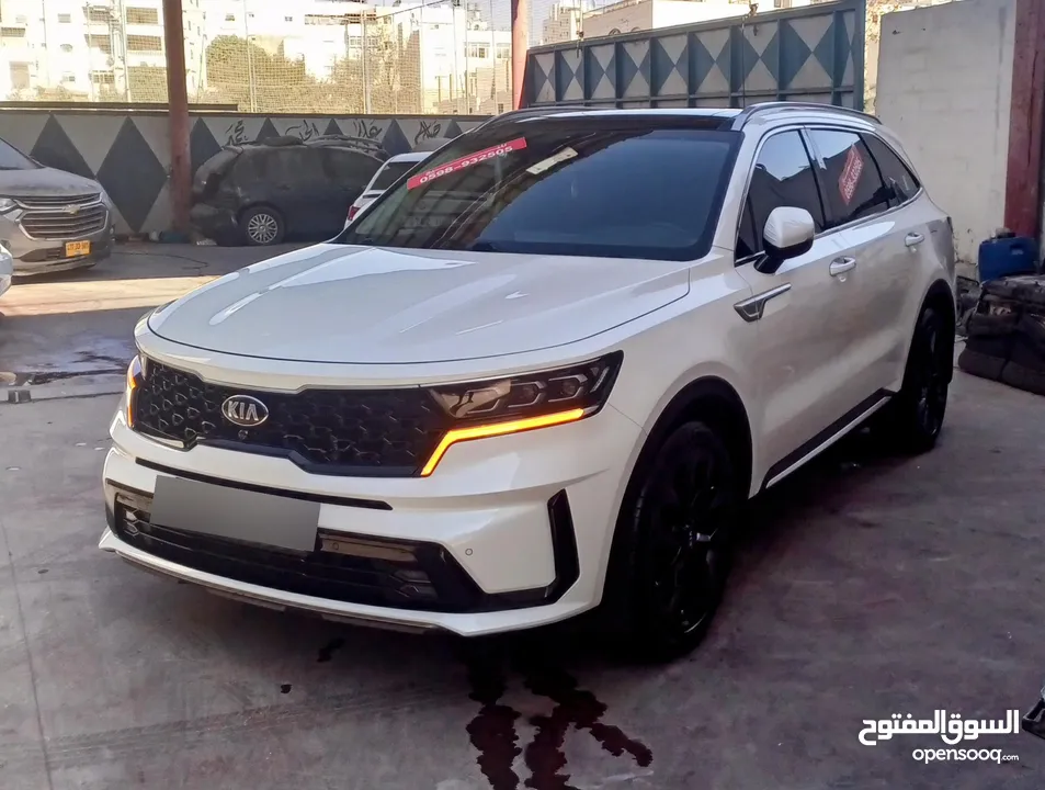 كيا سورنتو بسعر حرق حرق وكاش فل مسكر مع فتحه سقف بانوراما