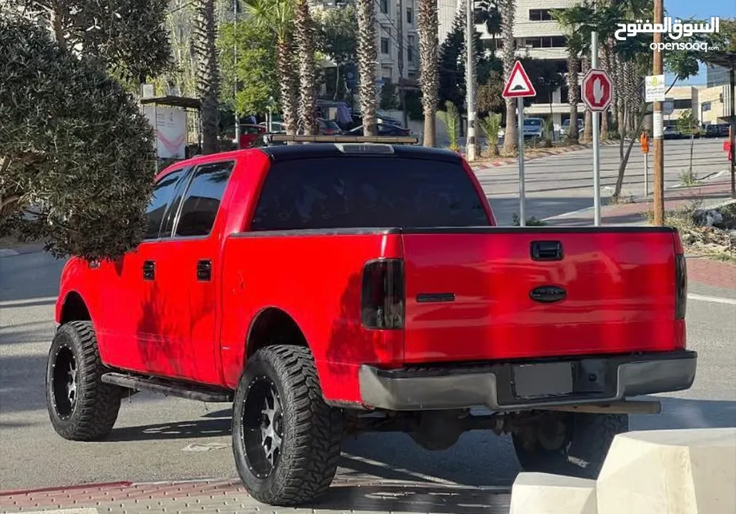 فورد 2008. اصل حكومي. فحص ممتاز .بحاله ممتازه .بنزين ماتور 4600.رام لله او الخليل