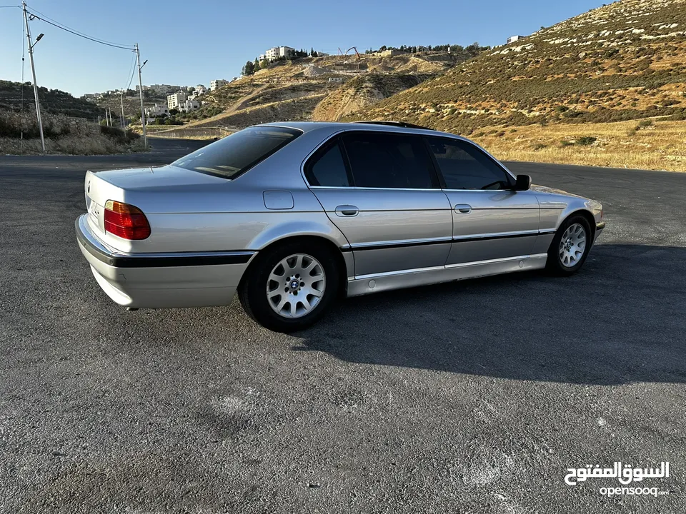 بي ام دبليو الفئة السابعة Bmw e38 728IL