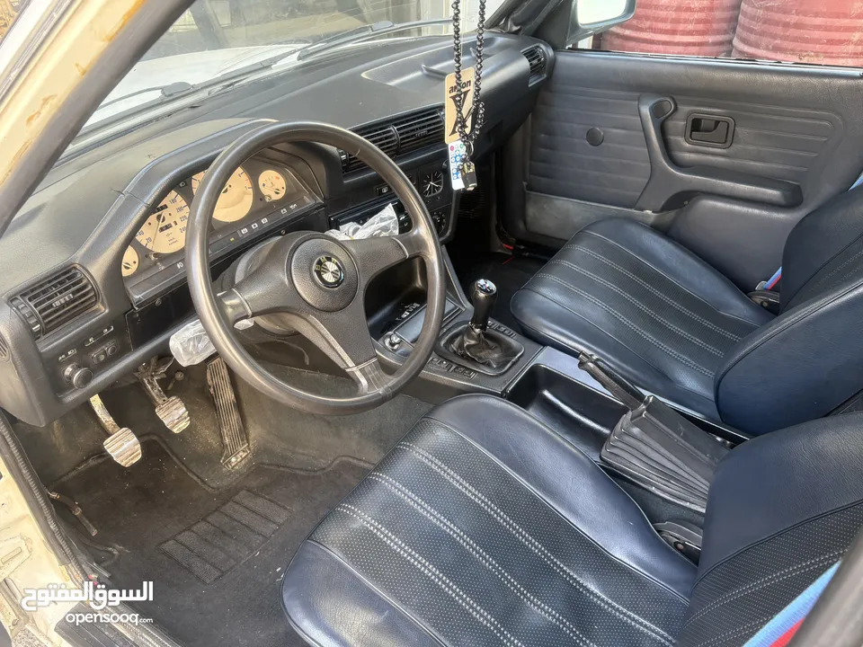 BMW E30 1988