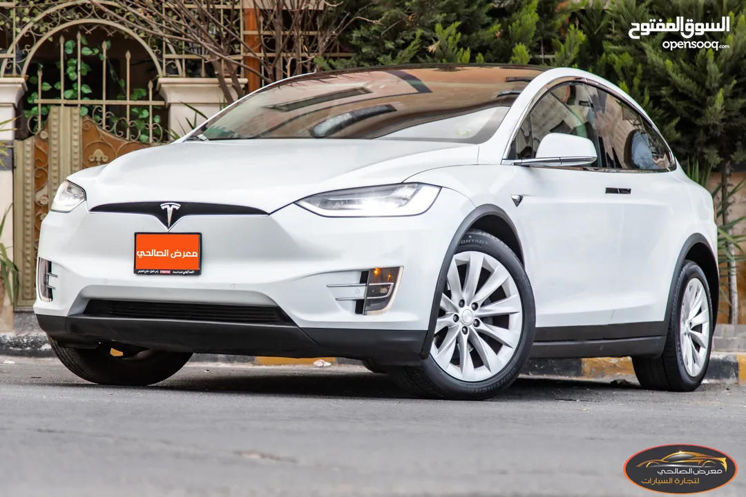 Tesla Model X 100D  2018  السيارة بحالة الوكالة