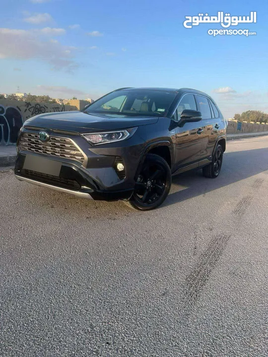 Toyota rav 4 2020 AWD.  تويتا راف فور 2020 بطارية ليثيوم
