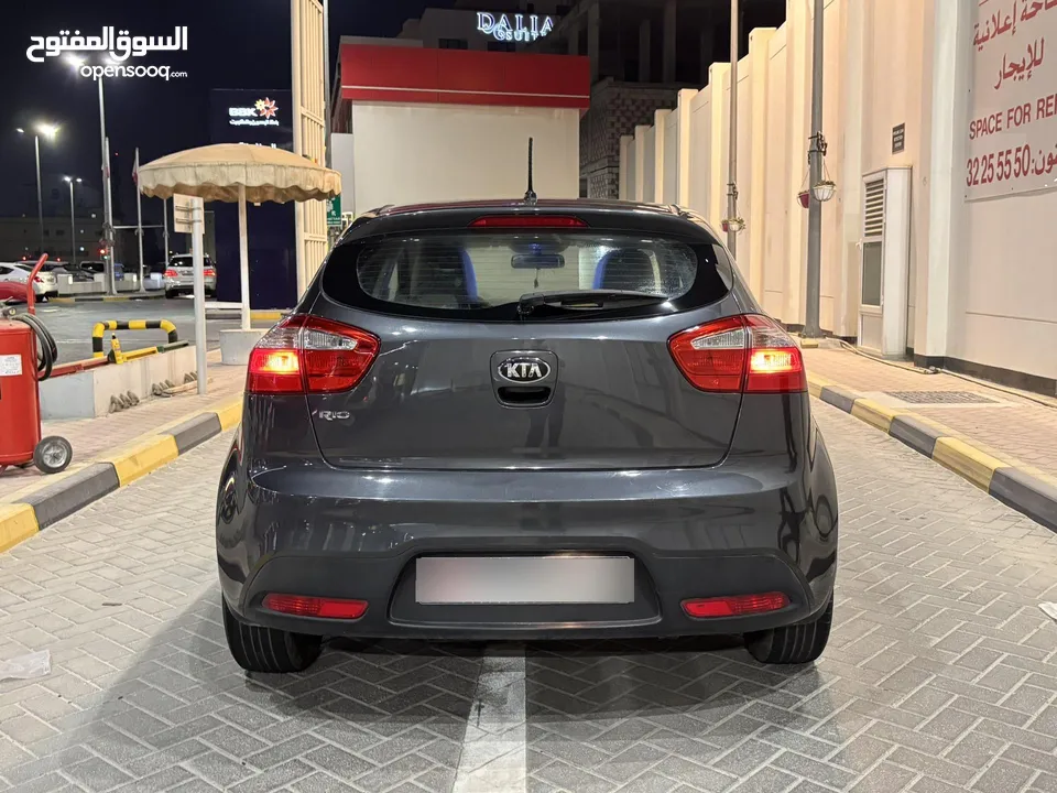 كيا ريو هاتش باك 2013