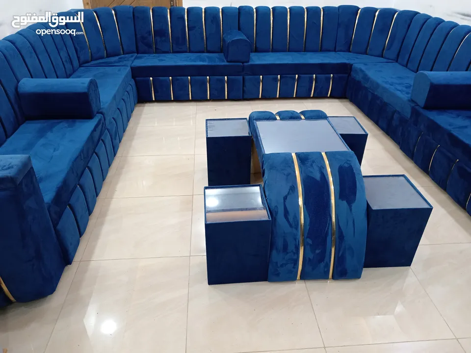 مجلس خليجي تفصيل خشب سويد كامل اسفنج ظغط 12 جديد 20مقعد مع 5 مراكي و5 طاولات جمل