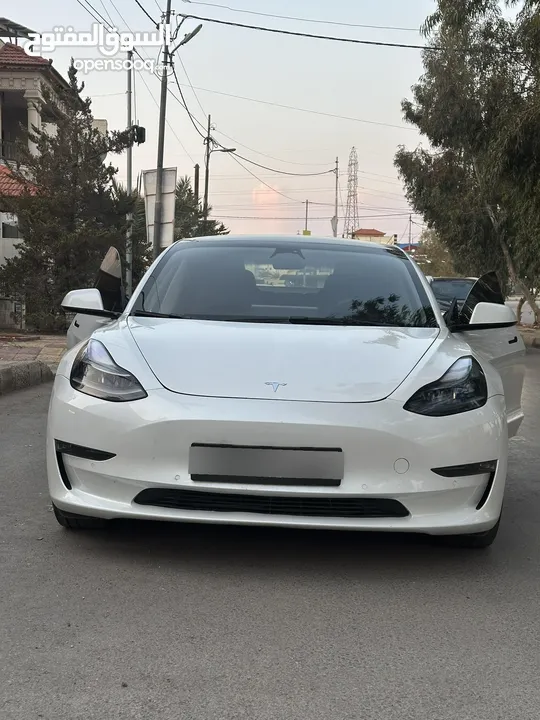 تسلا موديل 3 لون أبيض لؤلؤي 2022 Tesla model 3 . 2022
