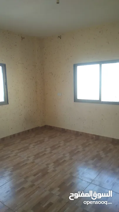 شقة للايجار طابق اول