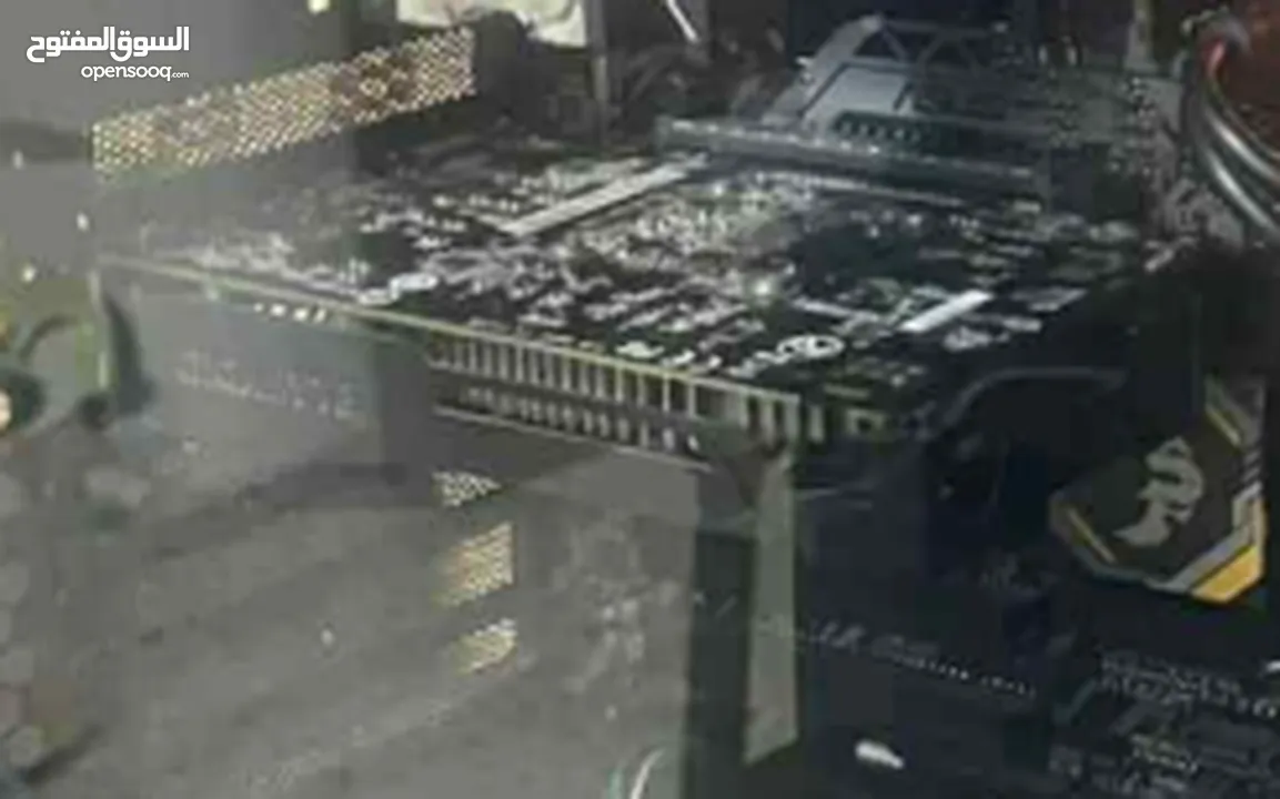 كرت شاشه نظيف gtx 1050 حرارته ما بتطلع عن ال 69 صوت مروحته جدا واطيه