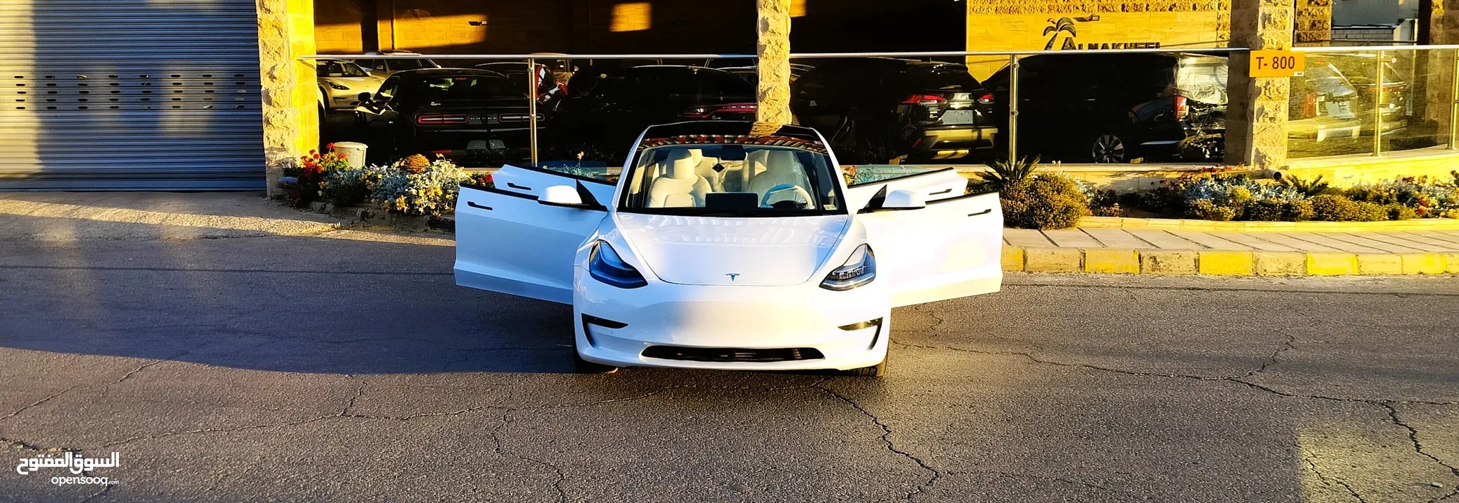 تيسلا 2021 model 3 فحص كامل 4 جـيـد فرش ابيض جنط 19بحالة الوكالة لون مميز للبيع بسعر لقطة ومحروووق