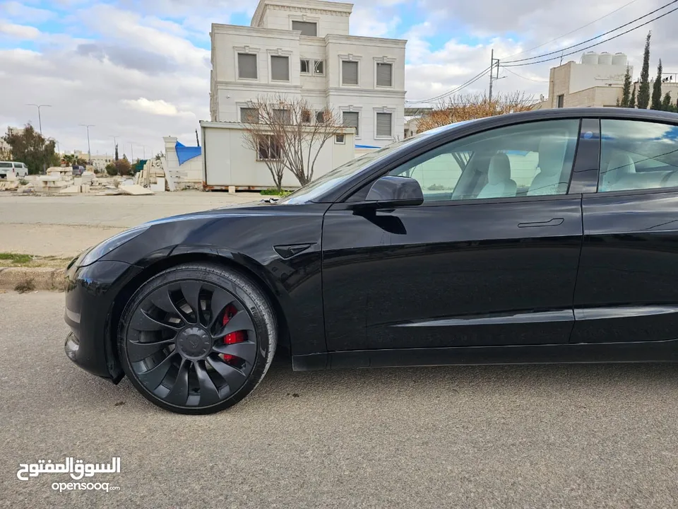 تسلا موديل 3 بيرفورمنس 2023