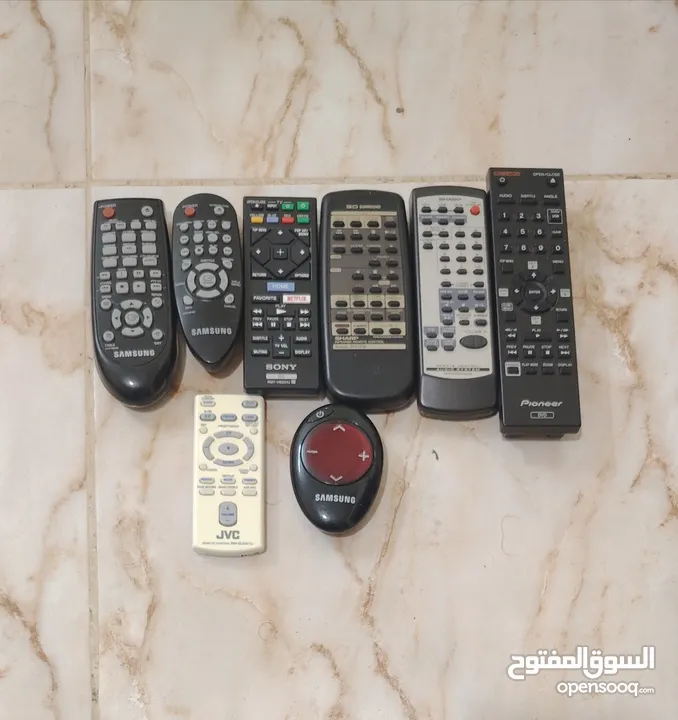 ريموتات متنوعة أصلي لشاشات والمسجلات صوتيات وموجود غطي سماعات كينود بيضوي كينود بيونير سوني JVC