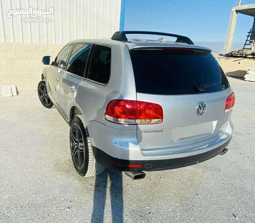 طوارق 2010 4×4 فتحة سقف ماتور 3000 ديزل