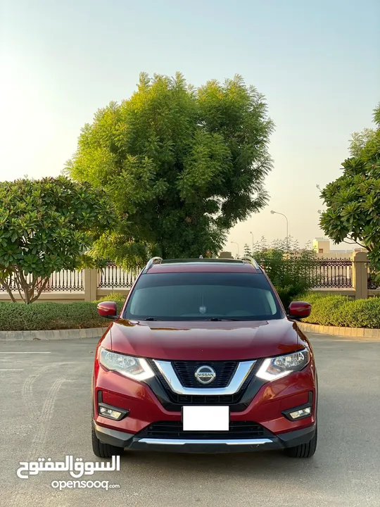 NISSAN ROUGE 2018  ** CANADA SPECIFICATIONS **  افضل واقل سعر من السوق