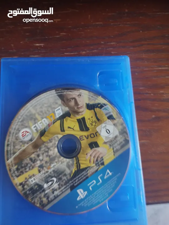 بلستيشن فور  فات بحالت الوكالى مع سدي Gta و سدي فيفه 18 و17 وسدي فولت فور